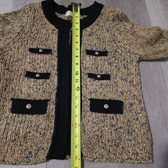 Elegant Black and Tan Women's Cardigan - Picture 11 of 11
